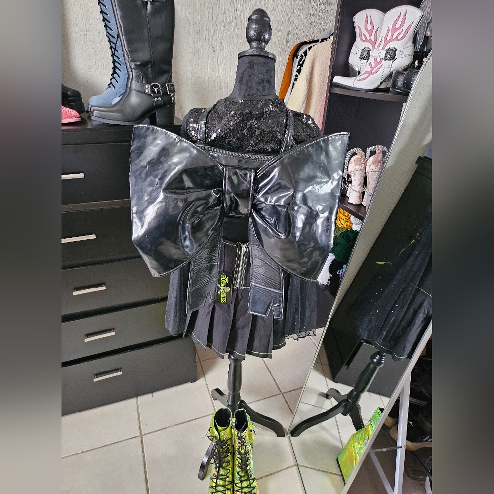 Fortnite Bow Backpack - Picture 3 of 3